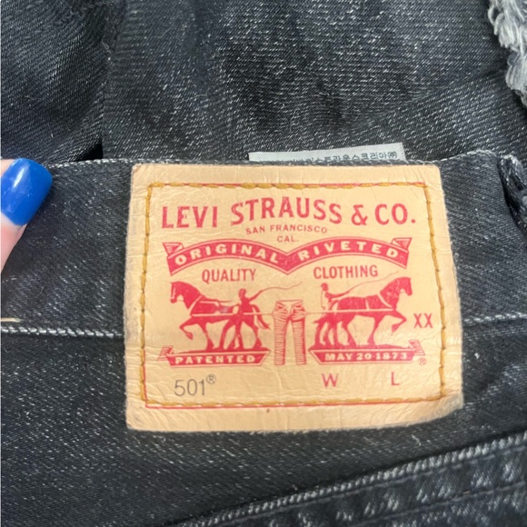 Levi’s 501 shorts size 24 - Picture 3 of 3